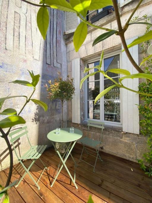 Avec Terrasse Apartment